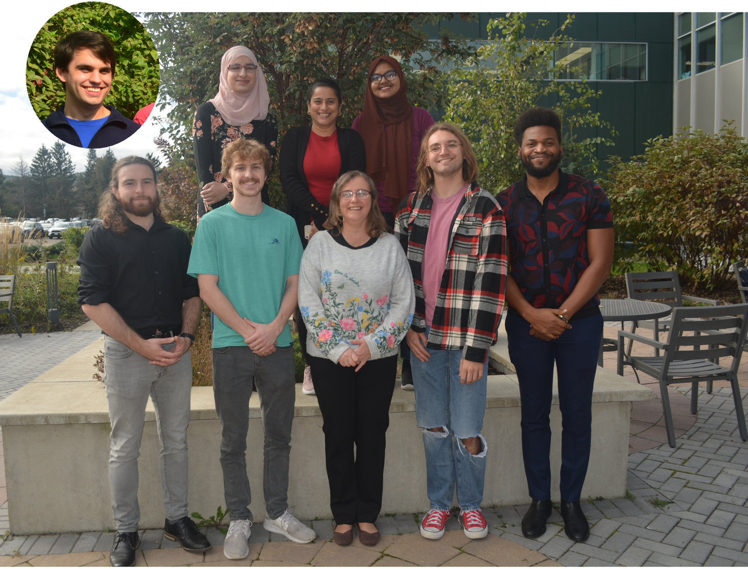 Professor Marques with current graduate students in her lab